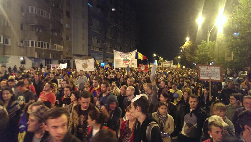 image-2013-09-22-15631051-41-mii-oameni-protesteaza-impotriva-proiectului-rosia-montana
