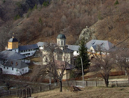 manastirea-stanisoara-1