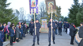 procesiune religioasa jandarmi Dragasani